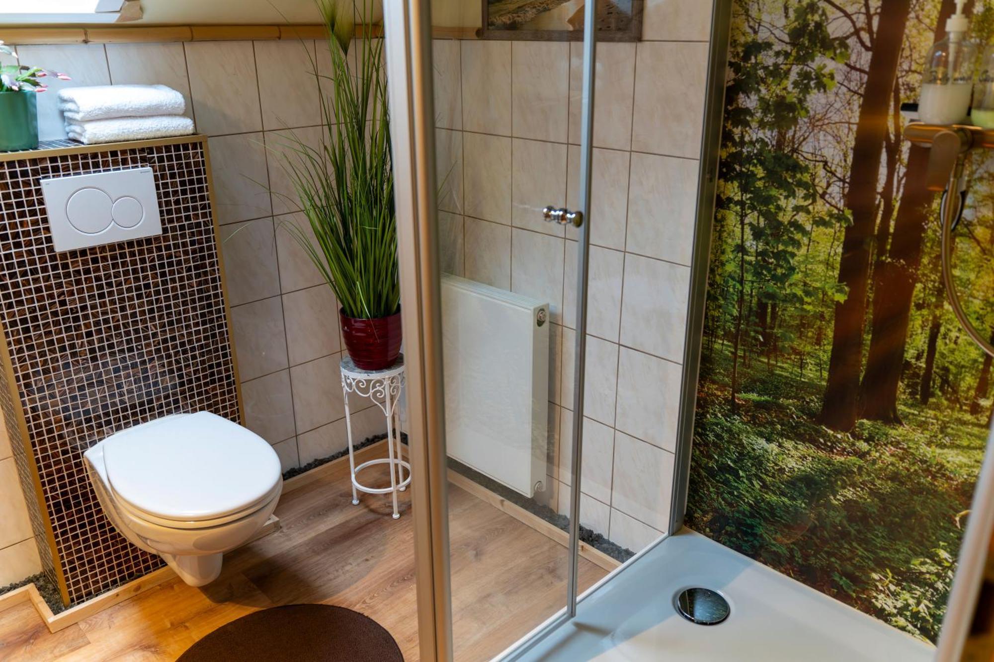 Marburg Apartment Geraeumiger Lukas In Ruhiger Waldrandlage Mit Wintergarten Exteriér fotografie